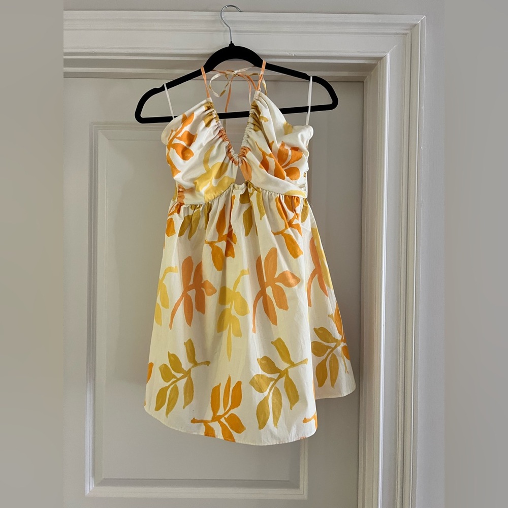 Zara Orange and Yellow Floral Halter Mini Dress
Size Large